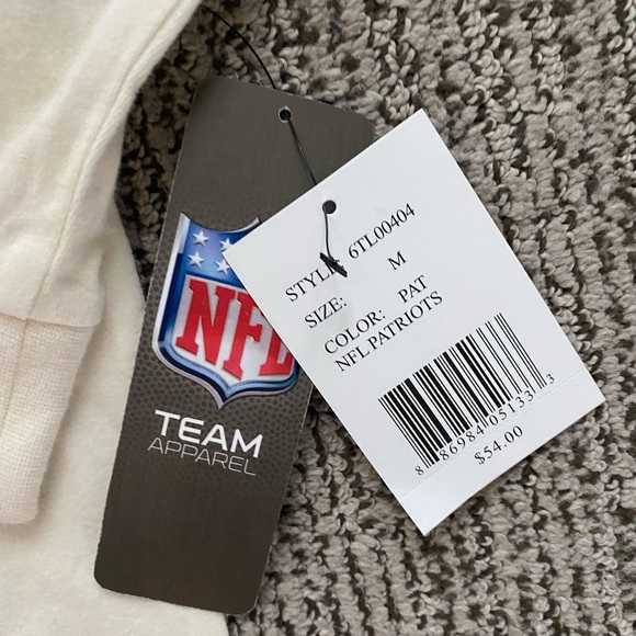 NWT NFL New England Patriots T-Shirt - Picture 2 of 10